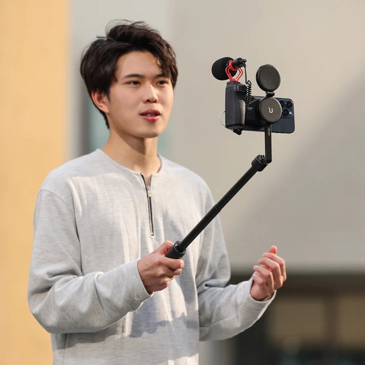 Ulanzi MA35 MagSafe Bluetooth Camera Grip