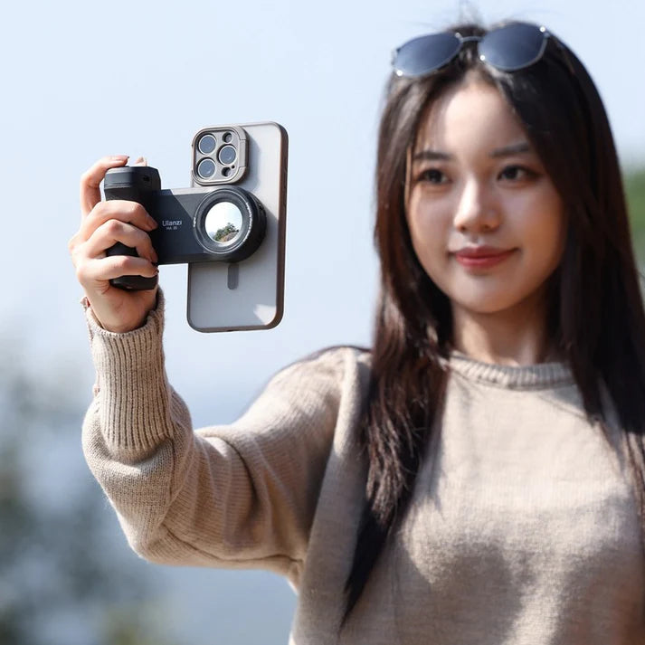 Ulanzi MA35 MagSafe Bluetooth Camera Grip